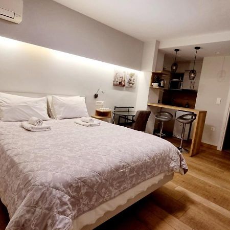 Stylish Studio Near Athens Hilton, Self Check-In! Esterno foto